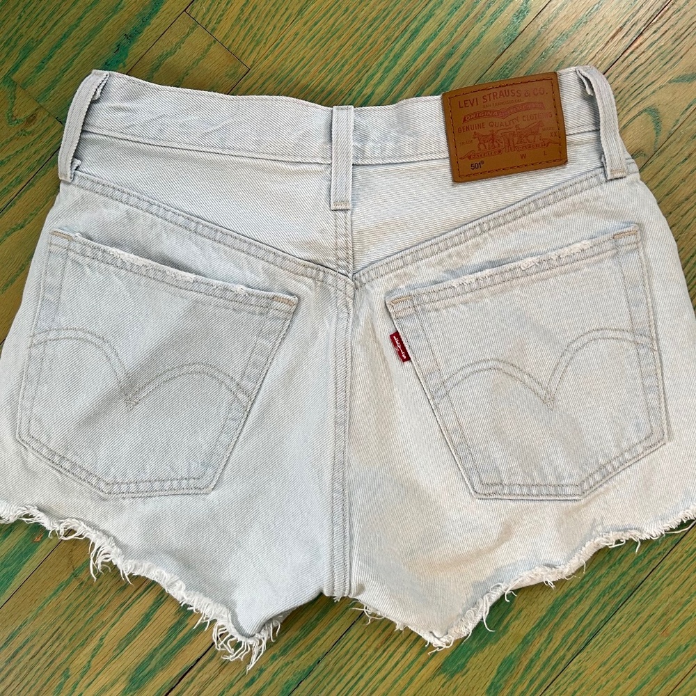 Levis 501 Jean shorts - W24